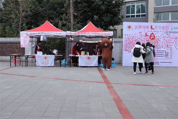 摆摊宣传.jpg